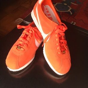 Nike Cortez Neon Orange (Rare color)